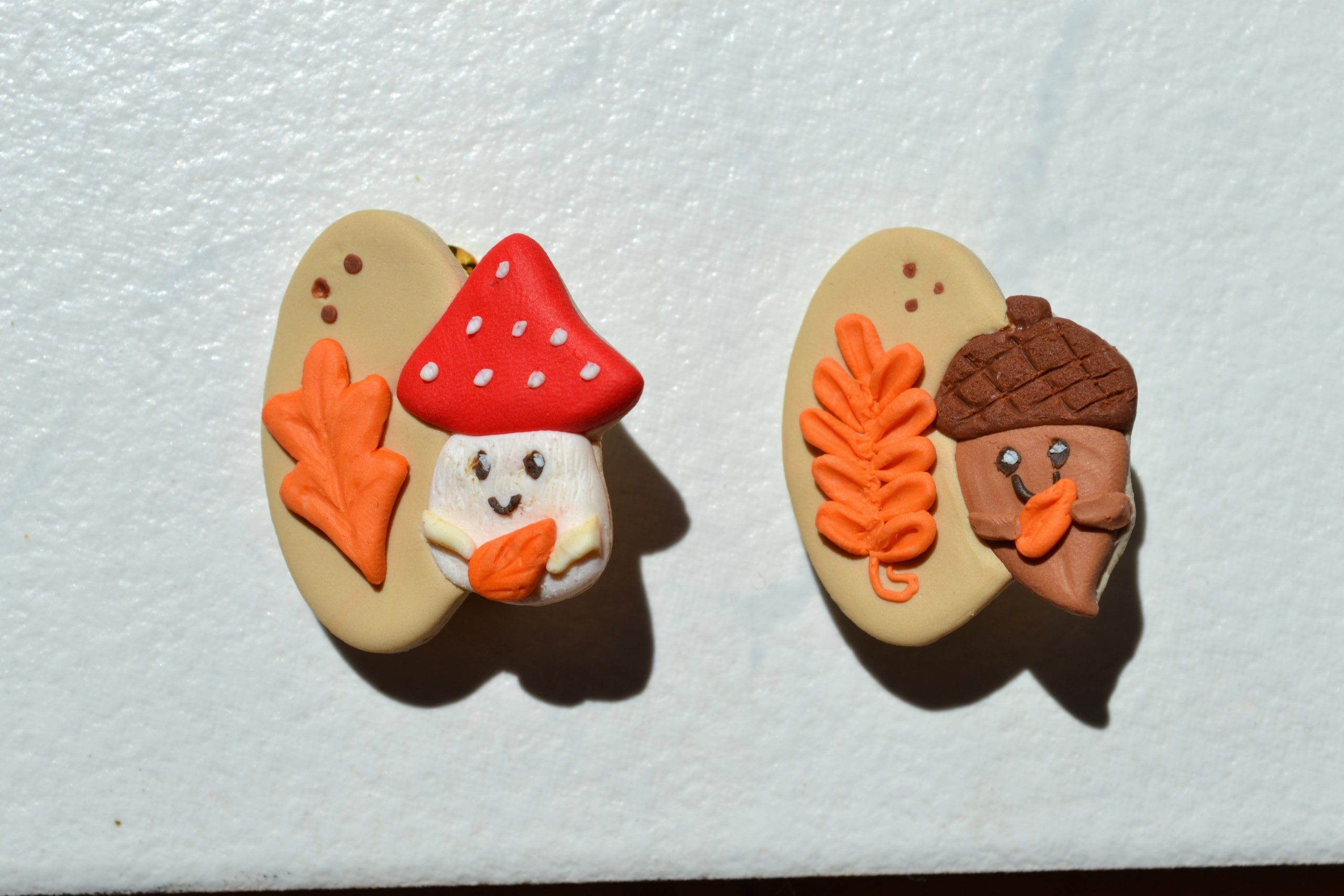 Broșă ghindă - Imagine 4