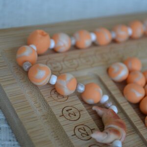 Colier portocaliu cu prăjituri - Imagine 5