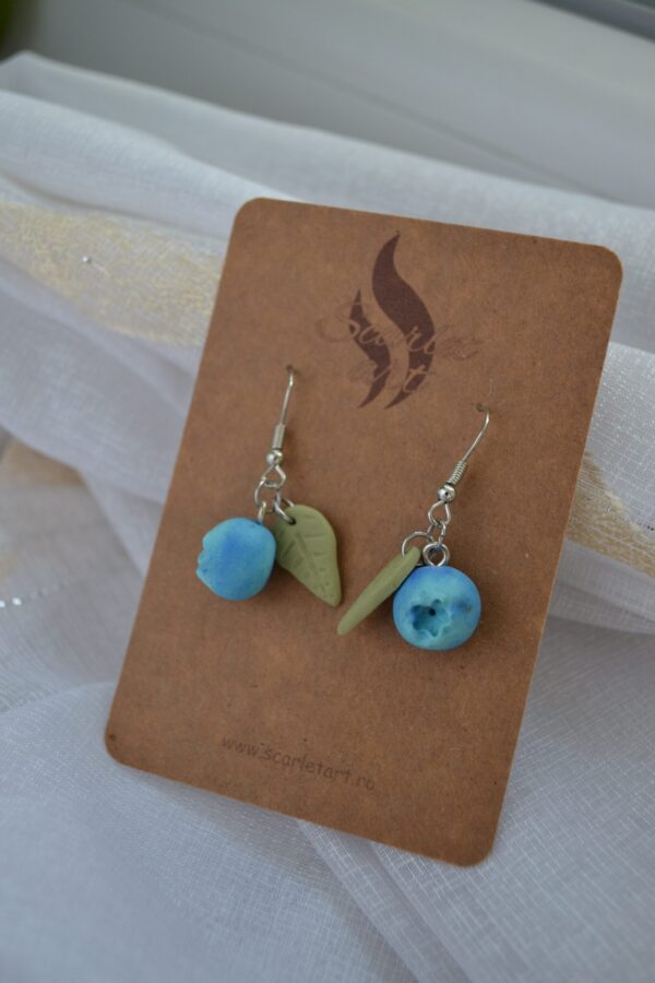 Cercei afine cu frunzuliță