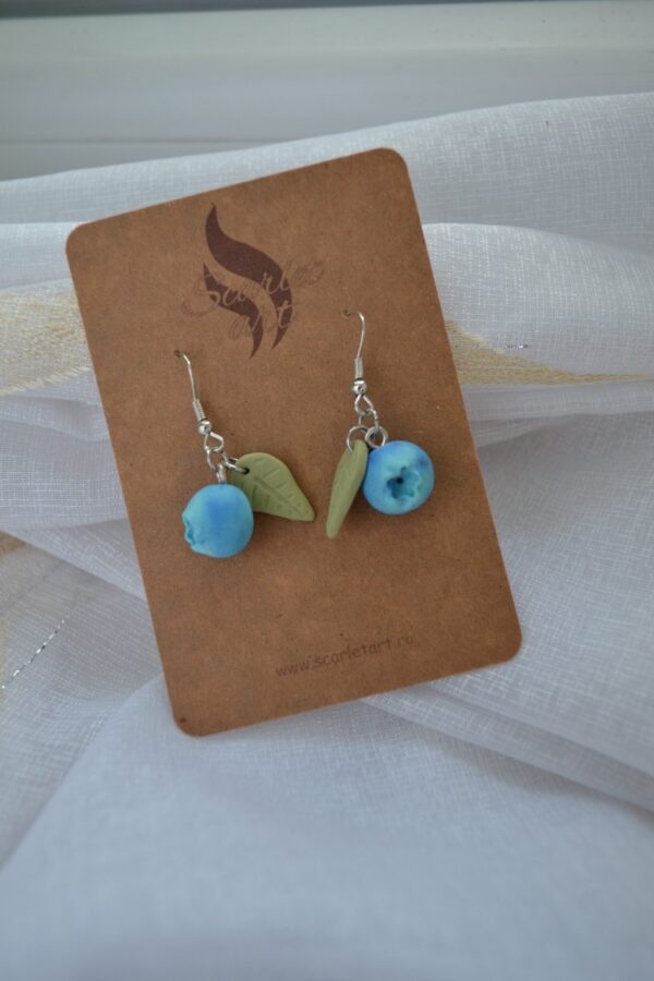 Cercei afine cu frunzuliță