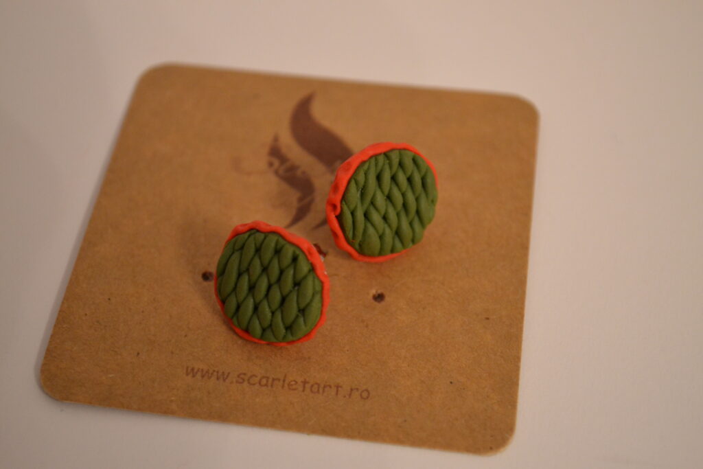 Cercei tricot