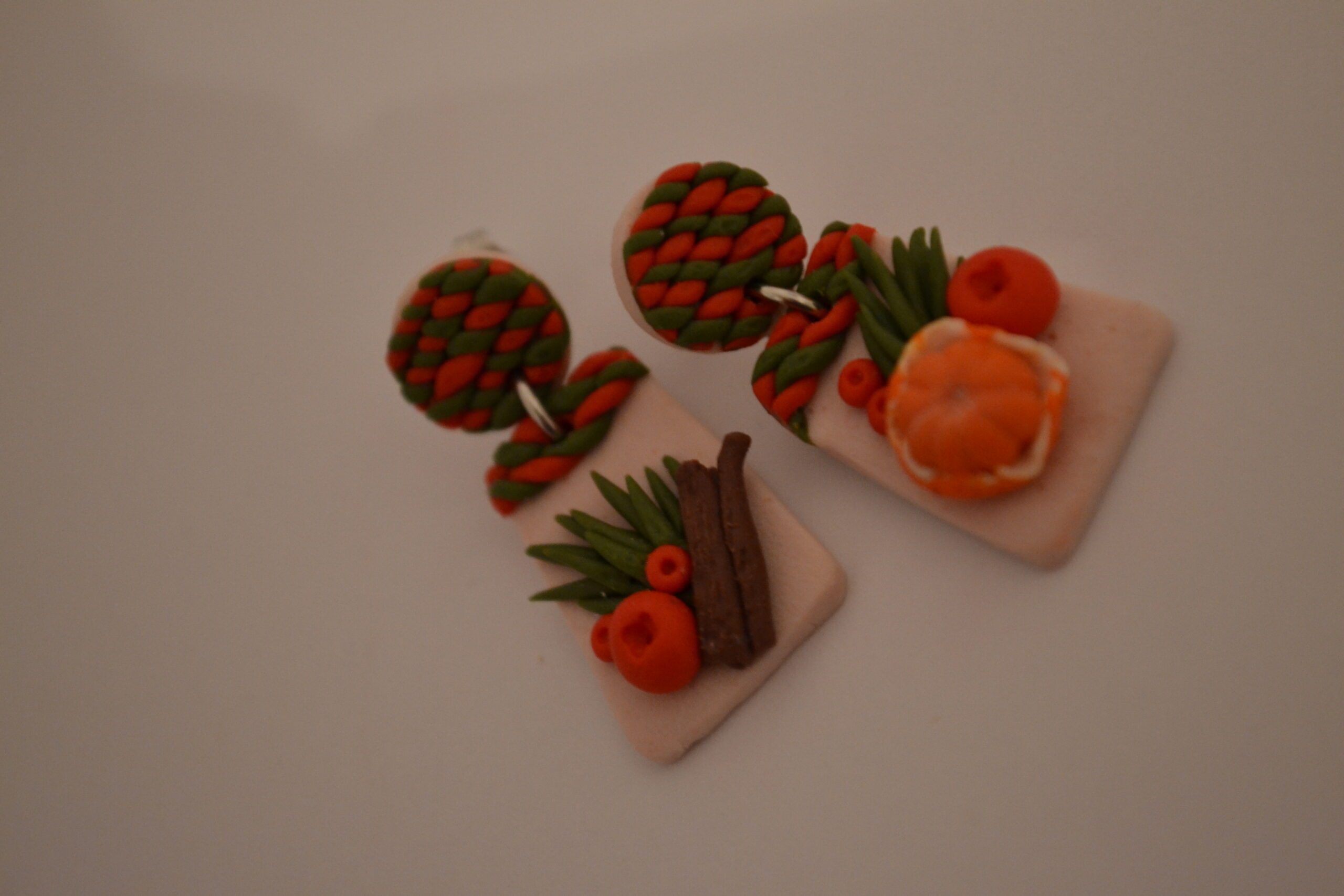 Cercei tricot cu elemente de Crăciun - Imagine 1