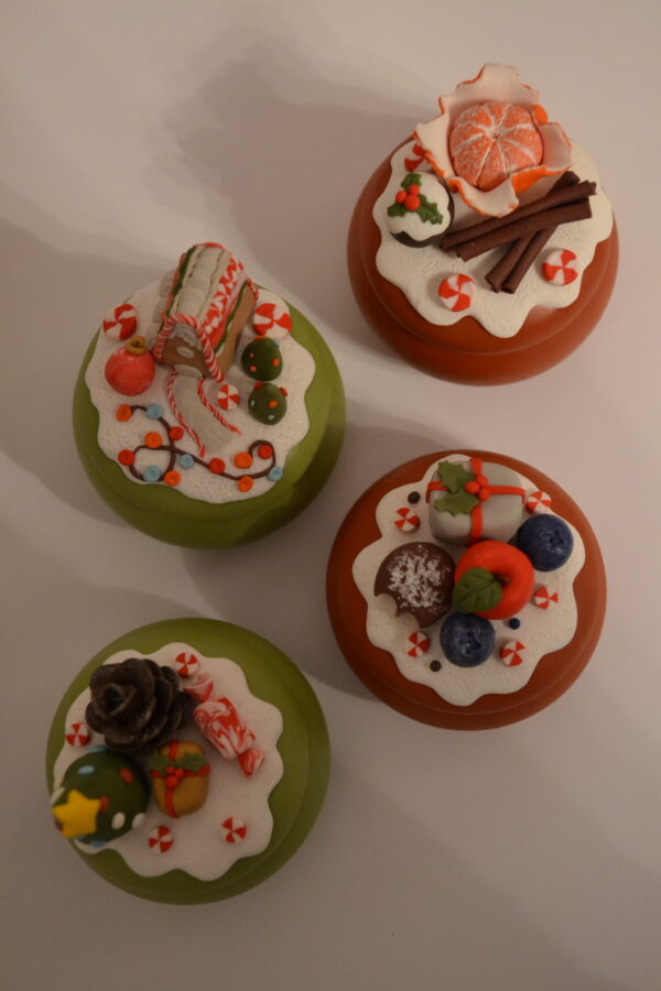 Lumânare decorată cu fructe