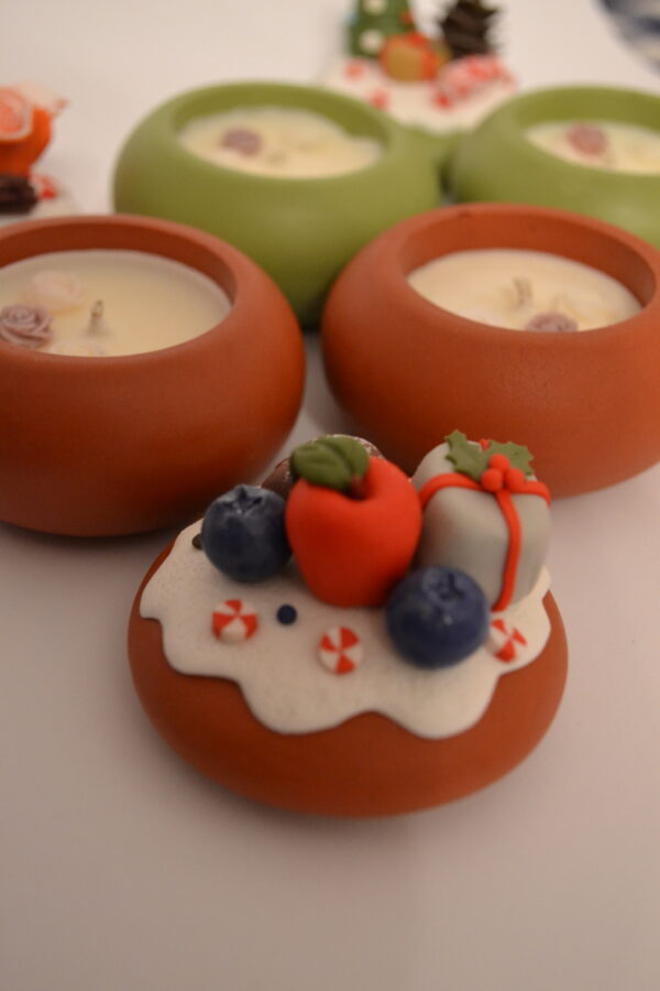 Lumânare decorată cu fructe