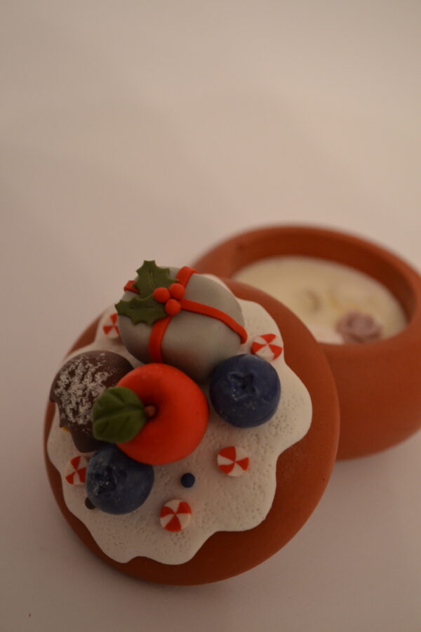 Lumânare decorată cu fructe