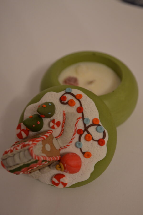 Lumânare decorată cu Căsuță