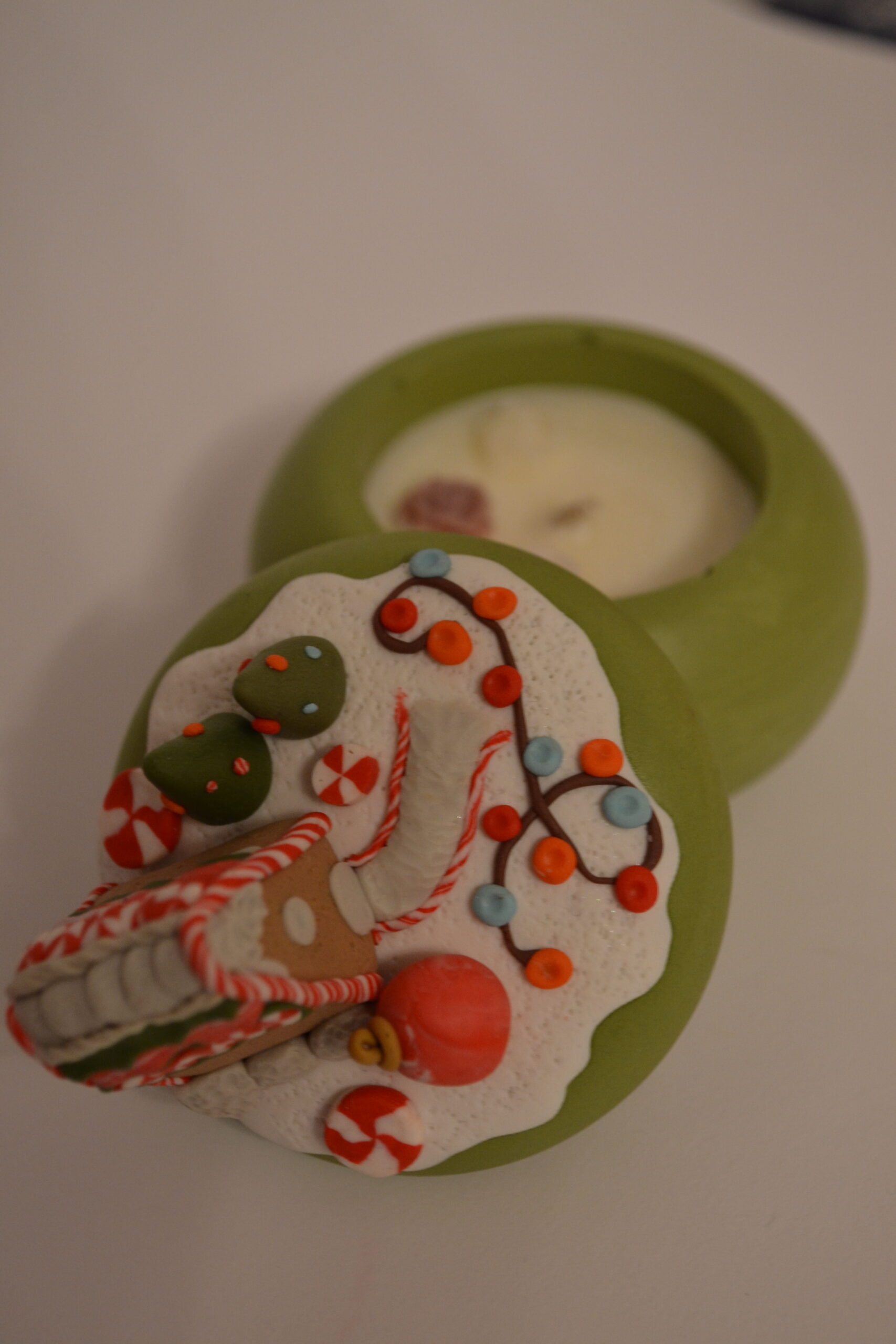 Lumânare decorată cu Căsuță - Imagine 1