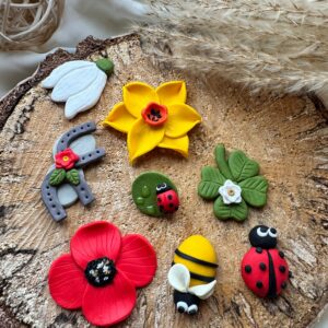 Broșă mistery mărțișor - Imagine 2