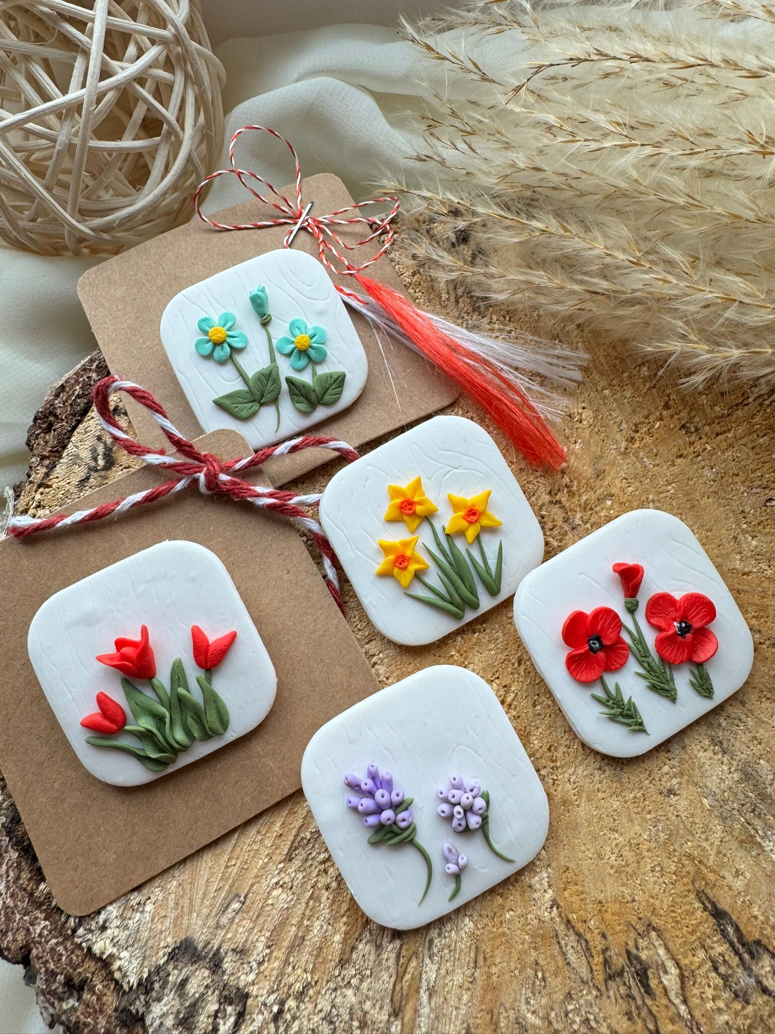 Broșă flori de primăvară galbene - Imagine 4