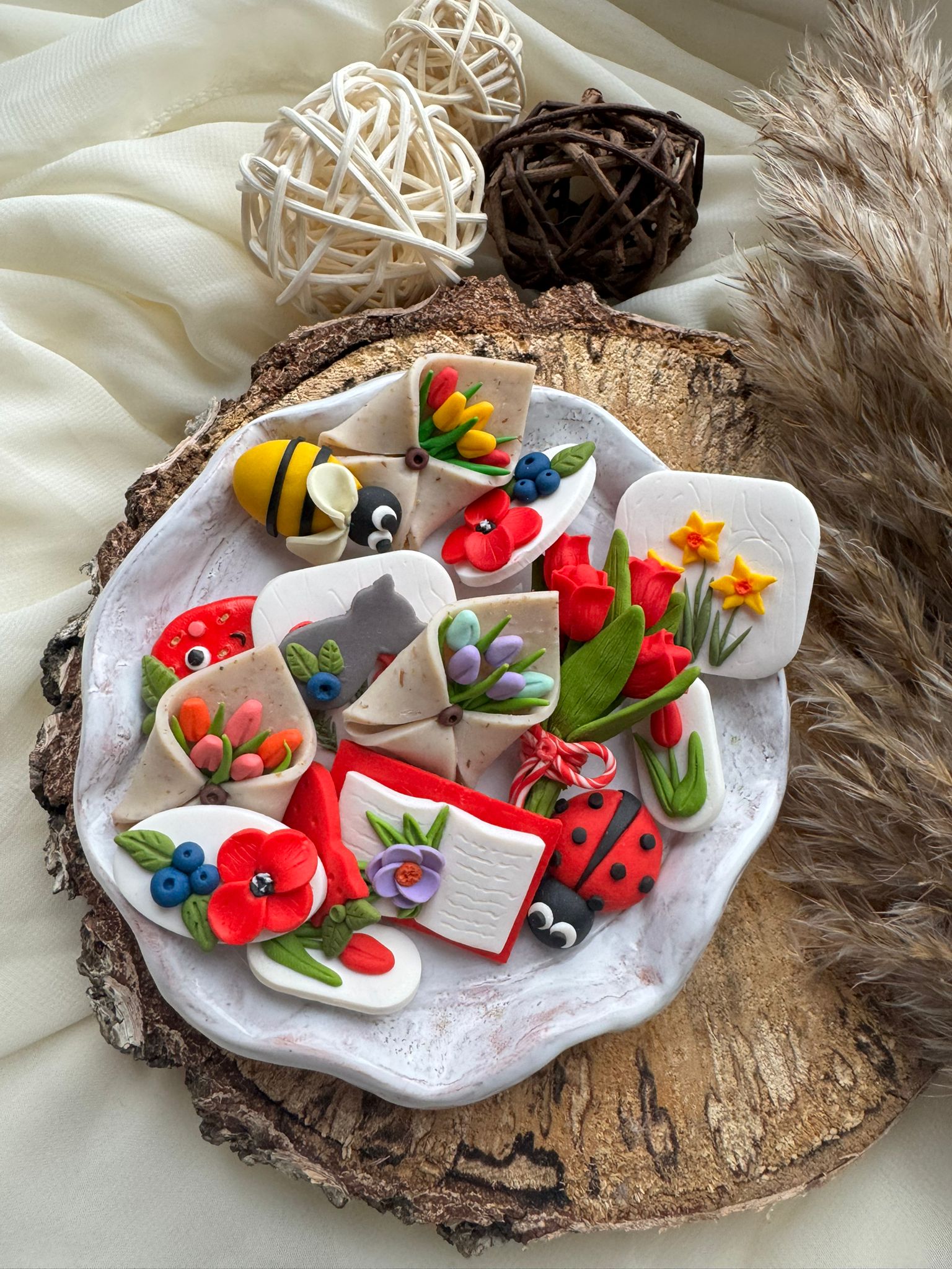 Broșă carte - Imagine 2