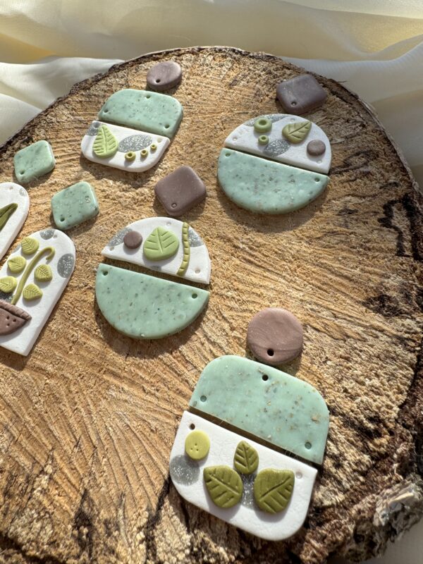 Cercei plante pătrat