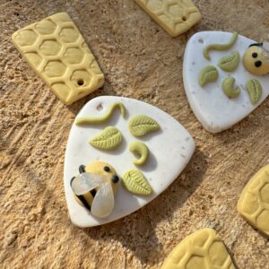 Cercei fagure cu albină - Imagine 4