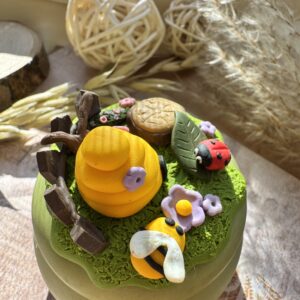 Lumânare decorată cu elemente de primăvară - Imagine 3