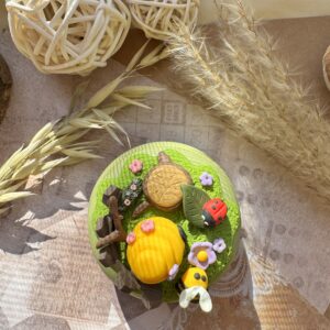 Lumânare decorată cu elemente de primăvară - Imagine 2